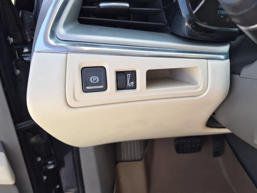 Used 2019 Cadillac XT5 Premium Luxury FWD image 12