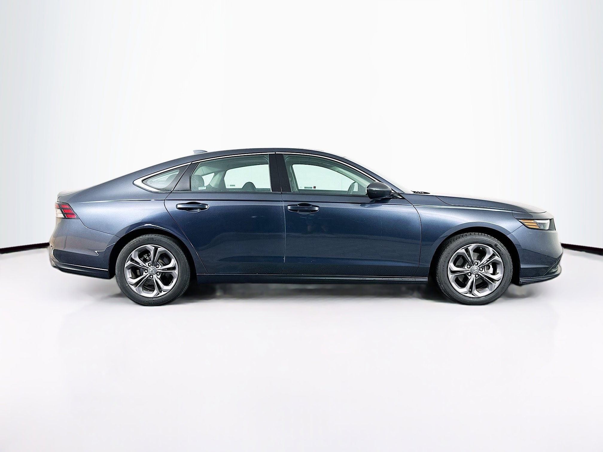 Used 2024 Honda Accord EX image 10