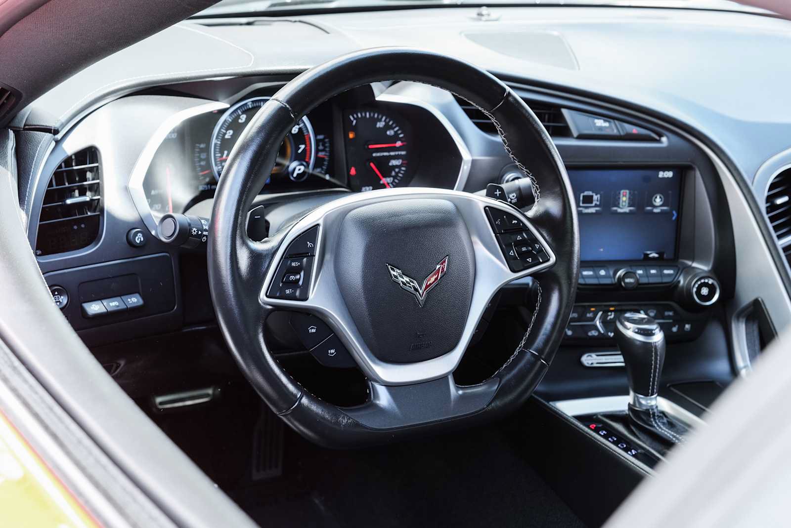 Used 2019 Chevrolet Corvette Grand Sport RWD image 21