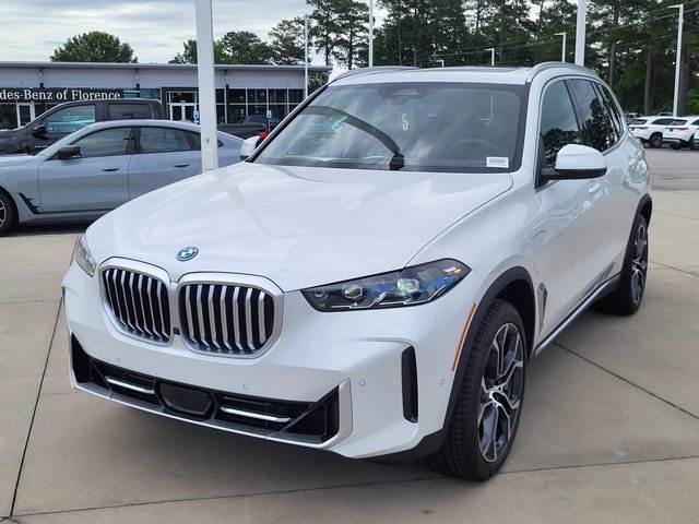 New 2026 BMW X5 xDrive50e w/ Premium Package image 7