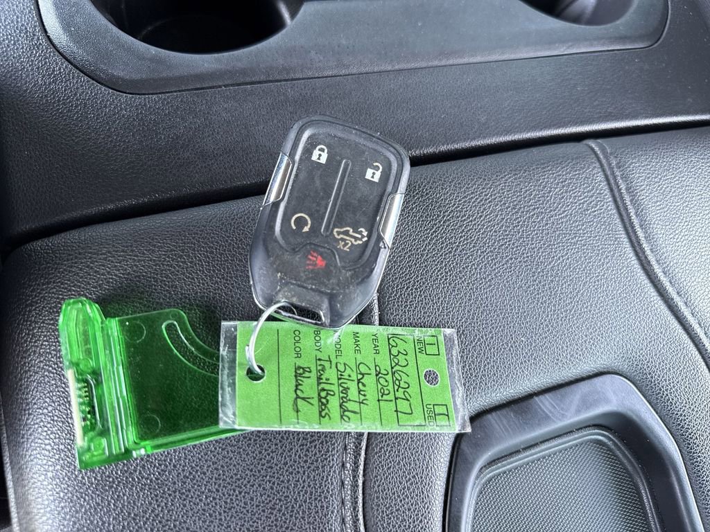 Used 2021 Chevrolet Silverado 1500 LT Trail Boss w/ Convenience Package II image 27