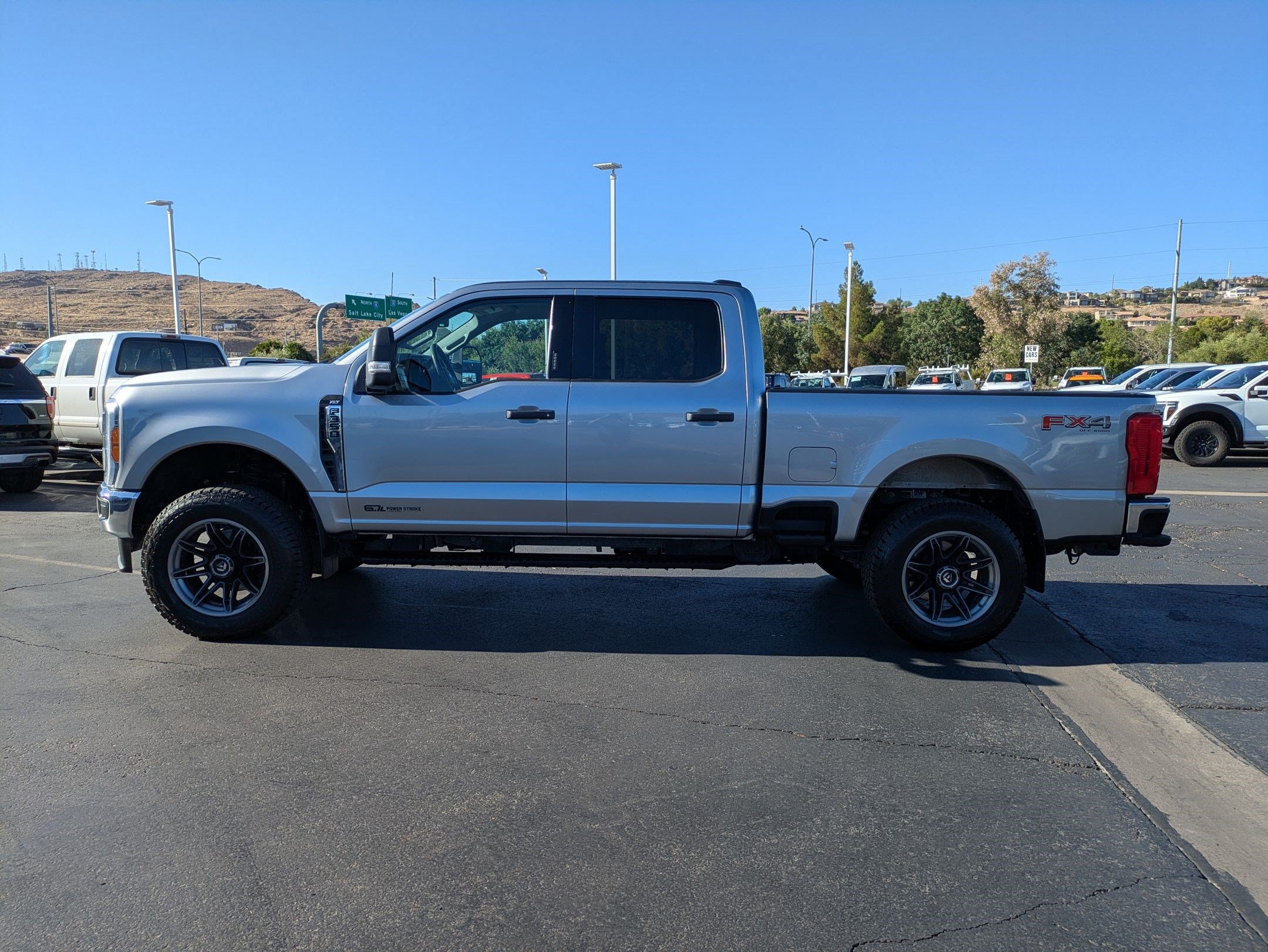 Used 2023 Ford F350 XLT AWD/4WD image 8