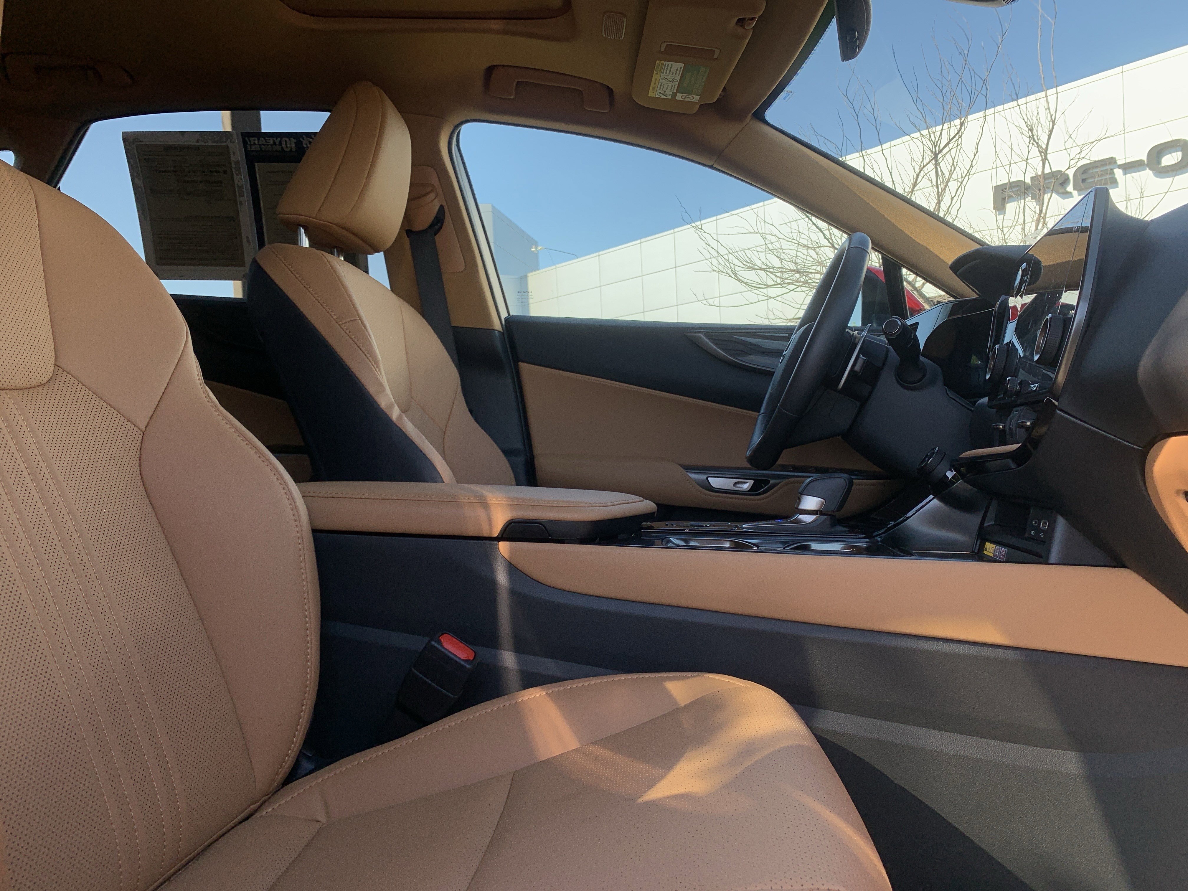 Used 2025 Lexus NX 250 FWD w/ Towing Package (2000 Lbs) image 35