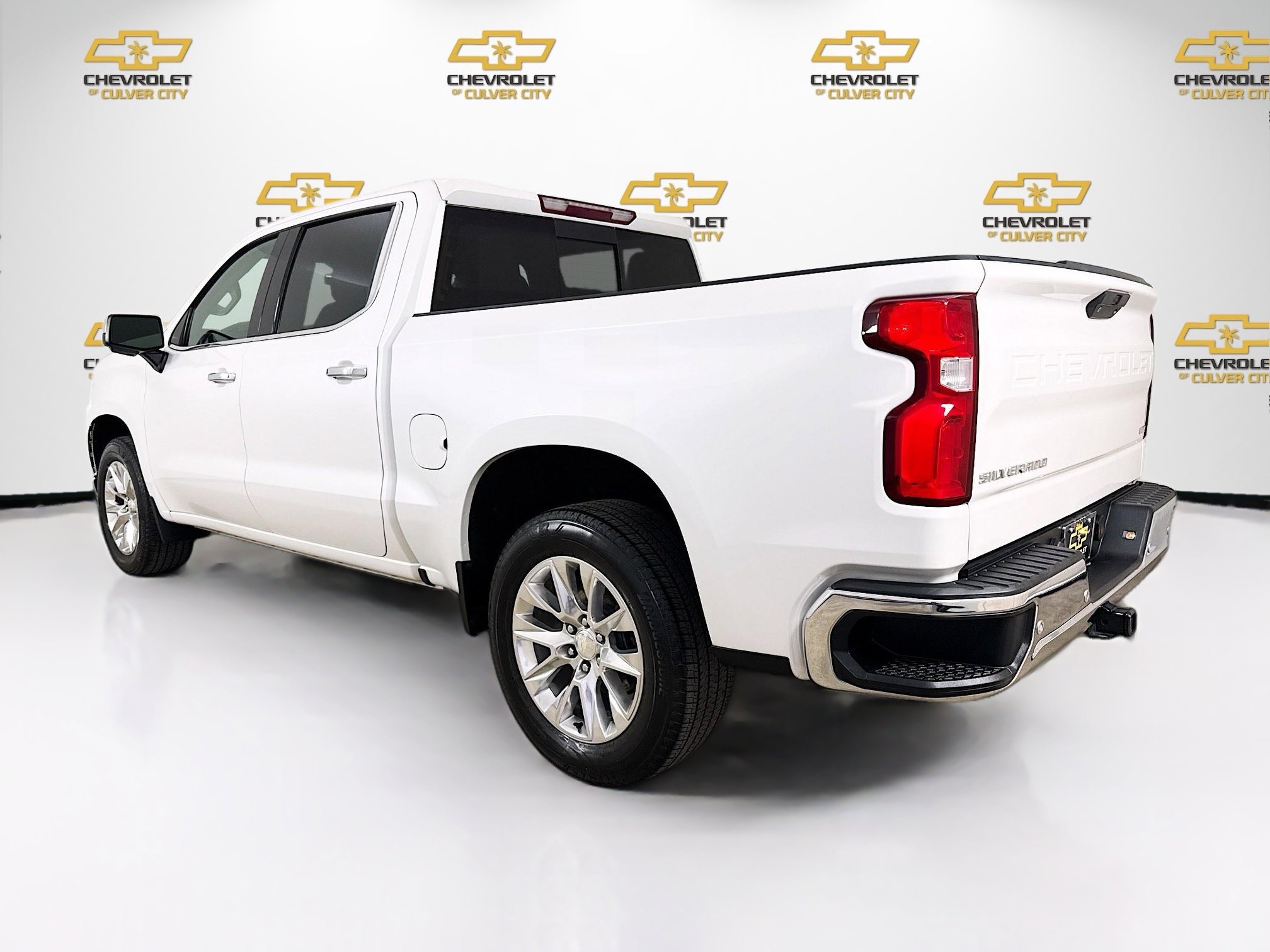 Used 2022 Chevrolet Silverado 1500 LTZ RWD image 5
