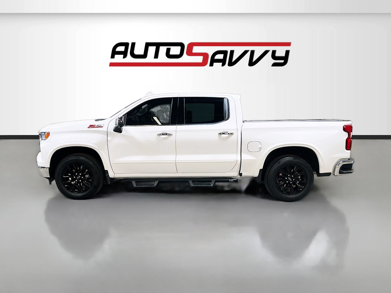 Used 2025 Chevrolet Silverado 1500 LTZ w/ LTZ Premium Package AWD/4WD image 4