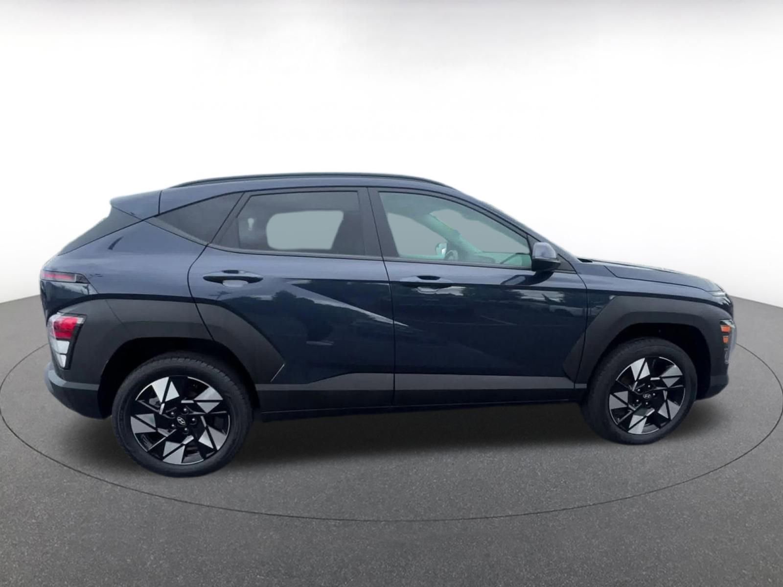 Used 2025 Hyundai Kona SEL image 16