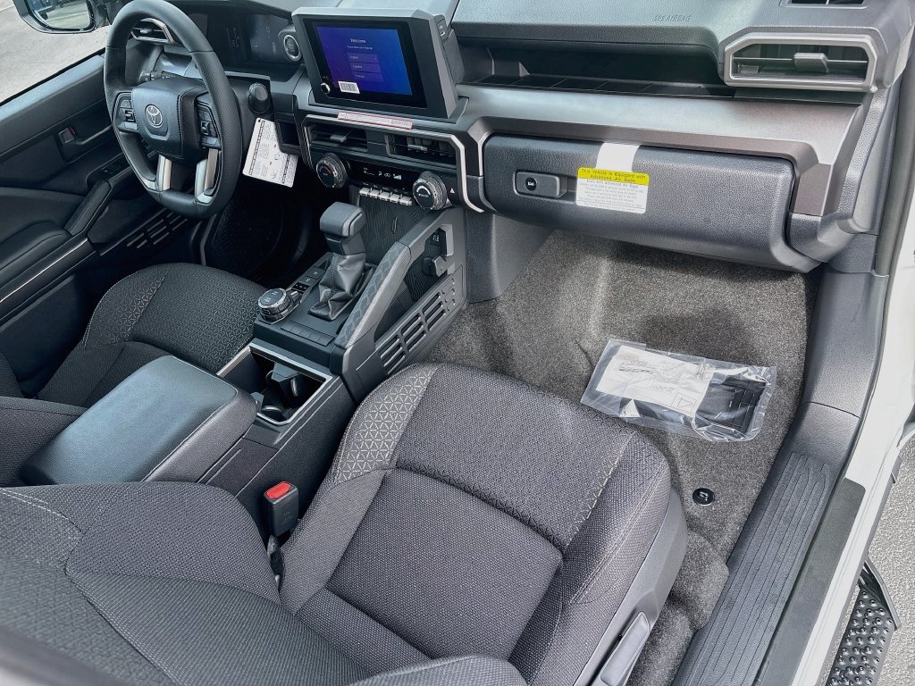 New 2026 Toyota 4Runner SR5 AWD/4WD image 17