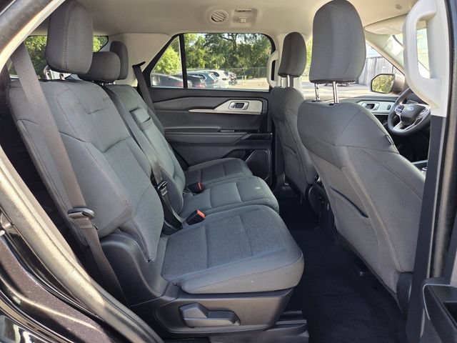 Used 2025 Ford Explorer Active RWD image 11