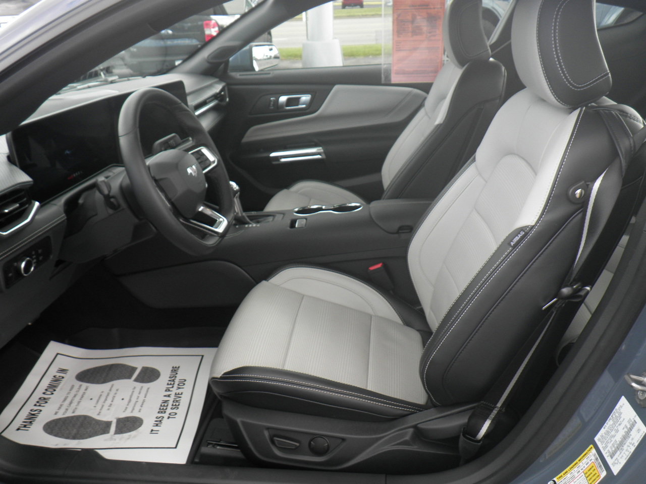 Used 2025 Ford Mustang Premium image 15