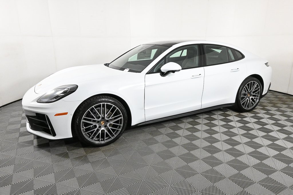 New 2026 Porsche Panamera image 2