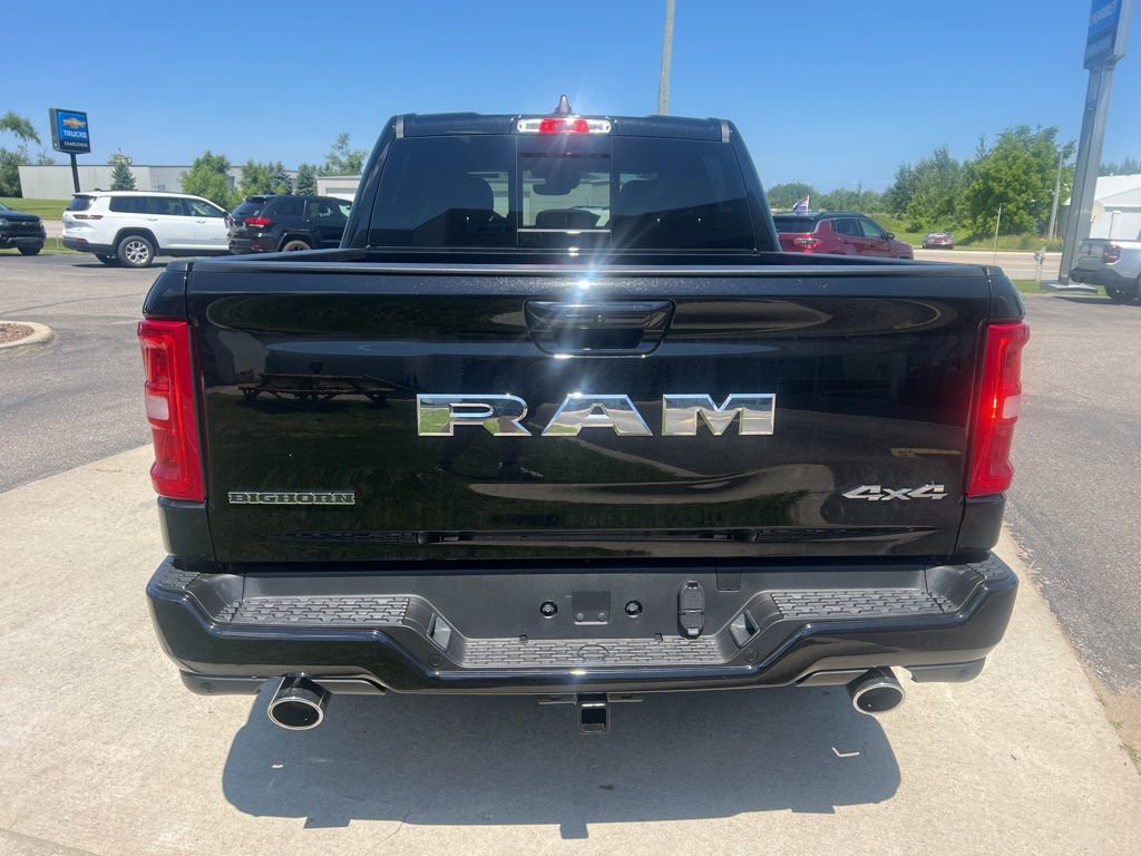 New 2026 RAM 1500 4x4 Crew Cab image 4