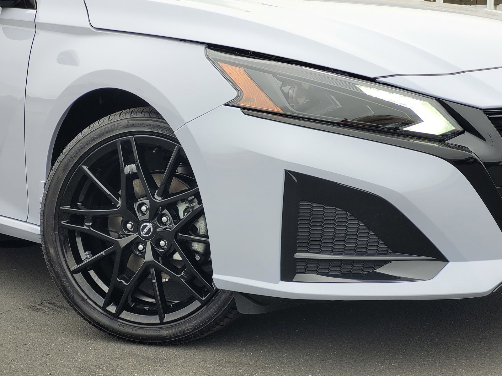 New 2026 Nissan Altima 2.5 SR w/ SR Midnight Edition Package FWD image 3