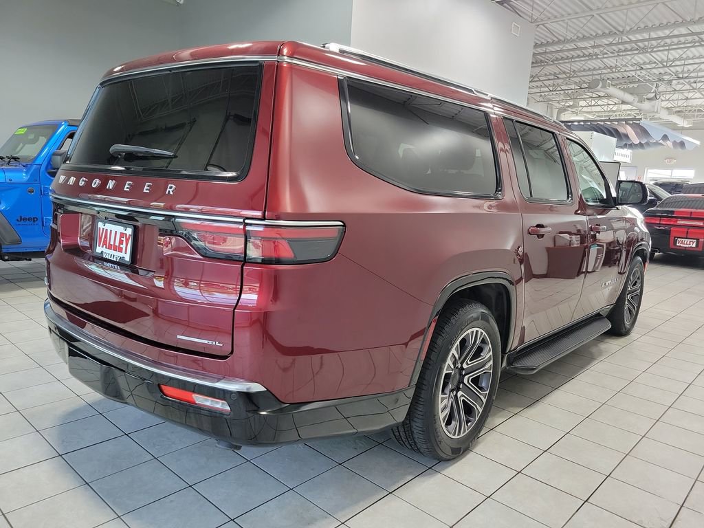 Used 2023 Jeep Wagoneer L Series II w/ Convenience Group I AWD/4WD image 9