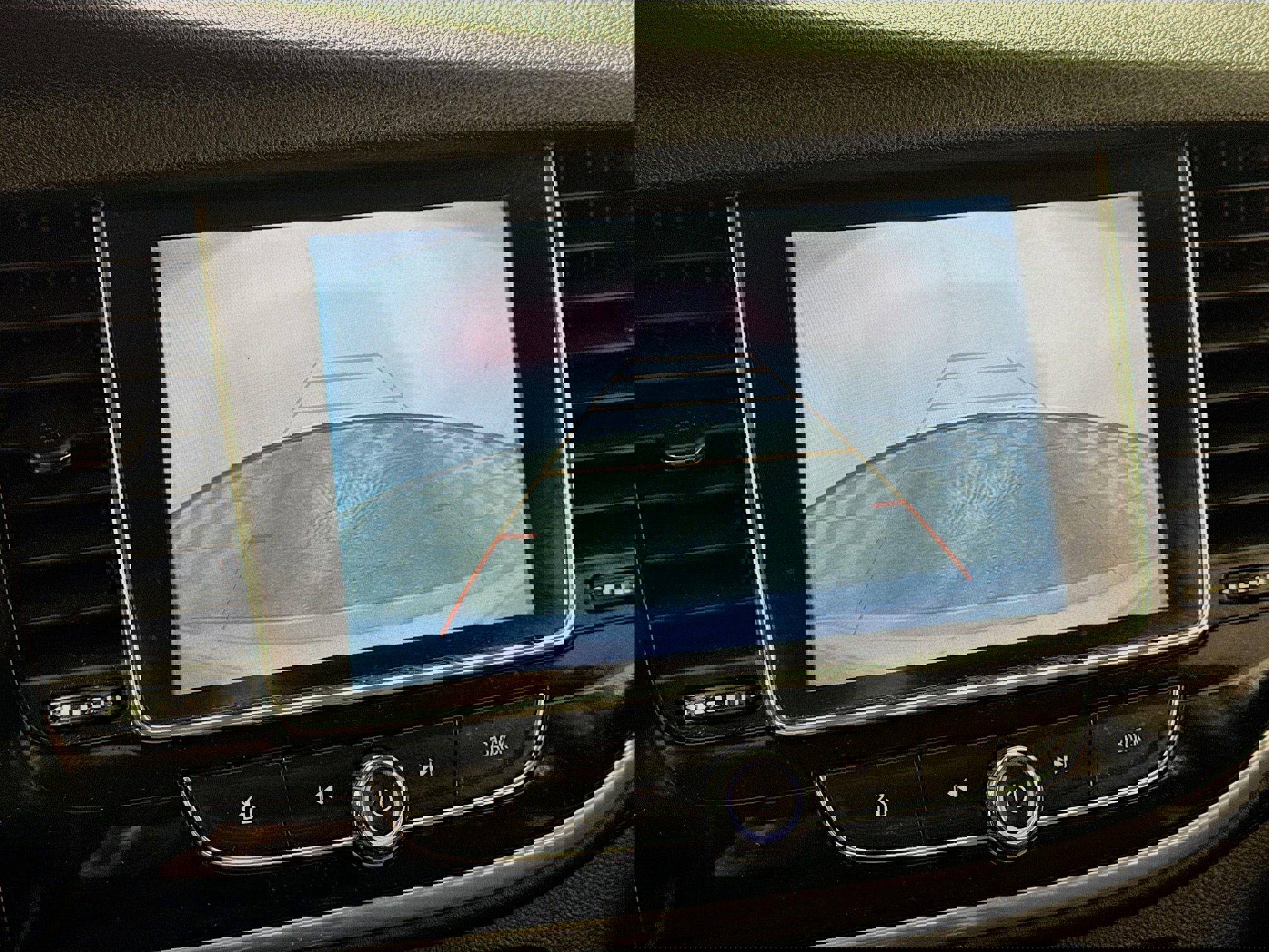 Used 2019 Buick Encore Preferred image 2