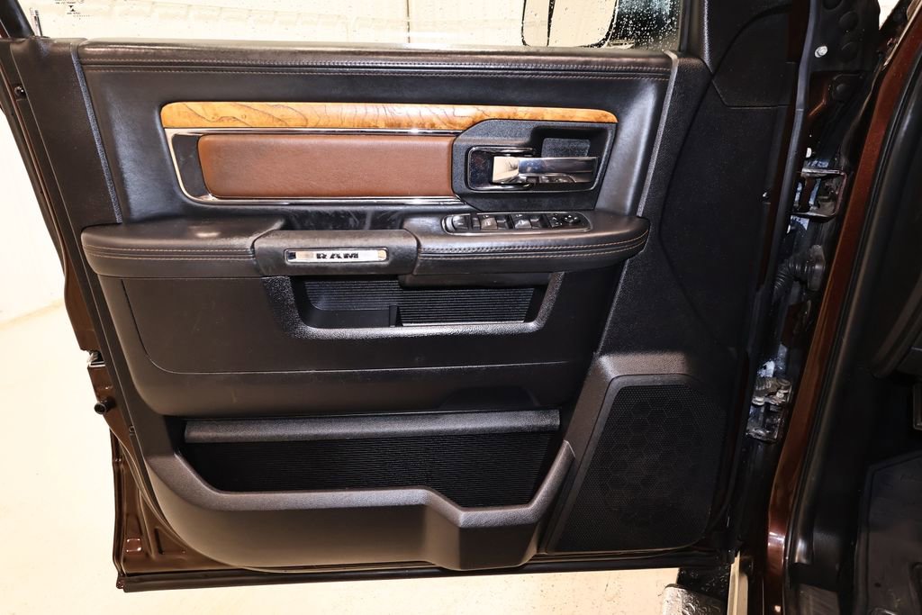 Used 2015 RAM 3500 Laramie Longhorn AWD/4WD image 10