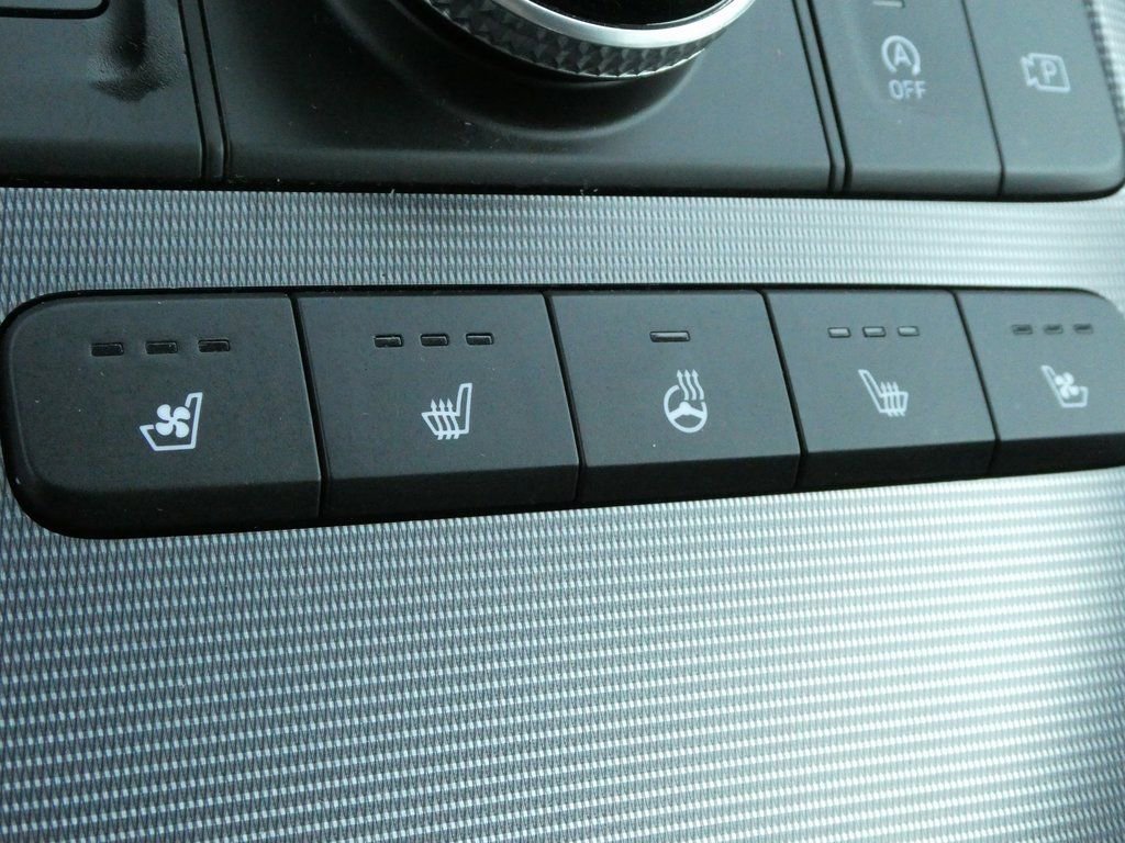 Used 2024 Hyundai Palisade Calligraphy image 24