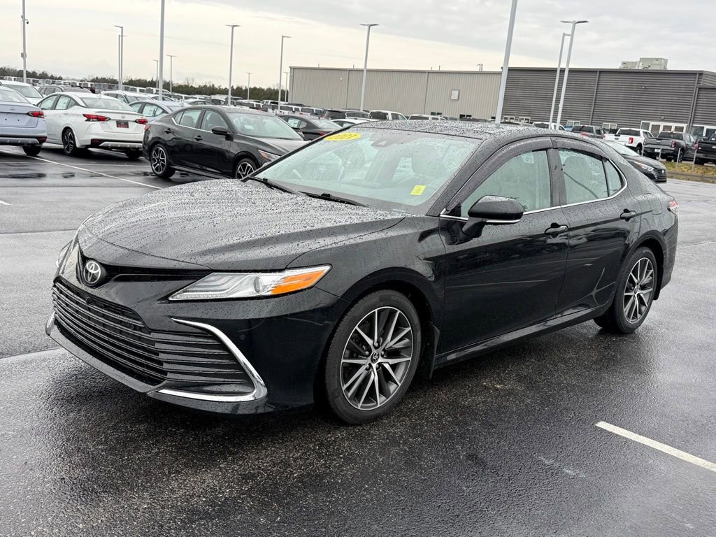 Used 2021 Toyota Camry XLE w/ Navigation Package image 39