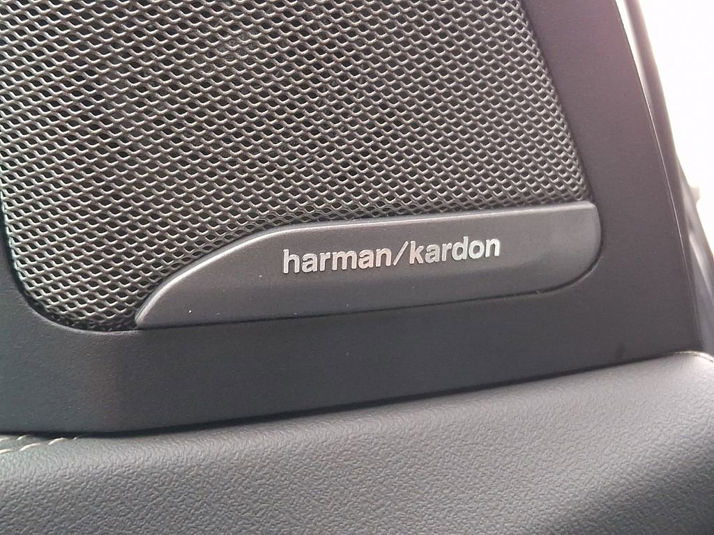 Used 2026 BMW X5 xDrive50e w/ Climate Comfort Package image 25