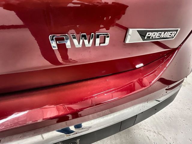 Used 2018 Chevrolet Equinox Premier image 30