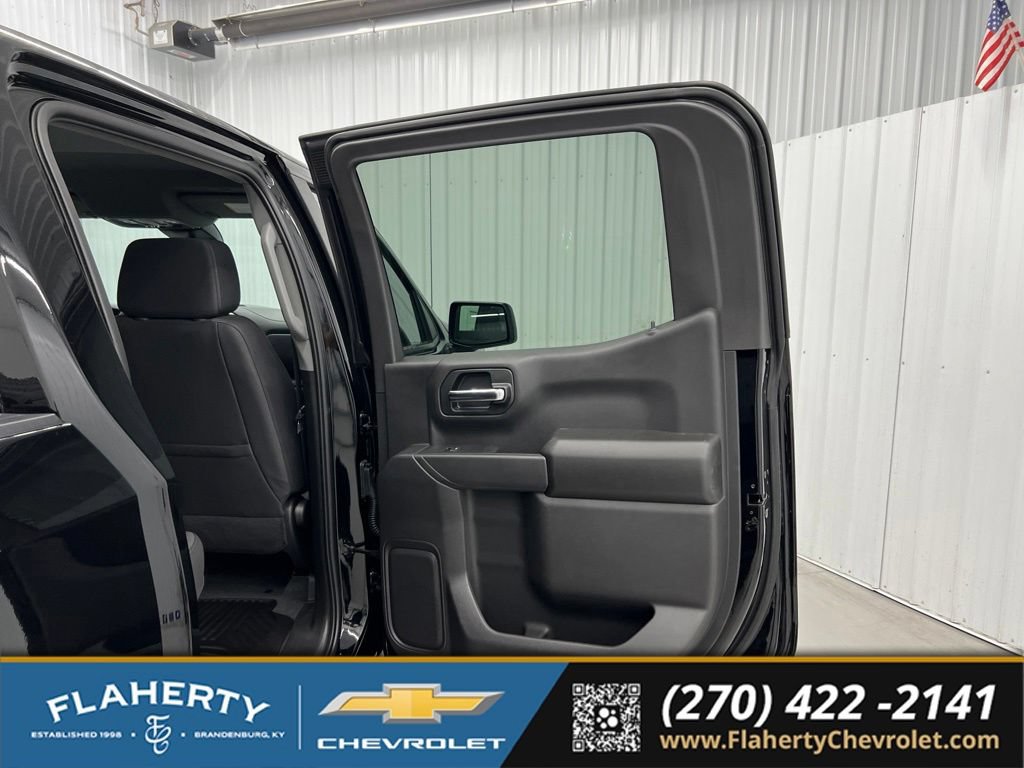 New 2026 Chevrolet Silverado 1500 Custom Trail Boss w/ LPO, Dark Essentials Package AWD/4WD image 12