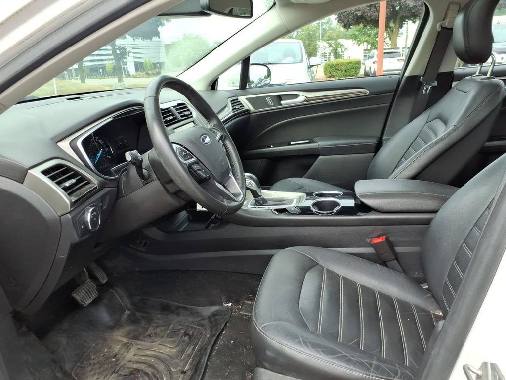 Used 2013 Ford Fusion SE FWD image 10