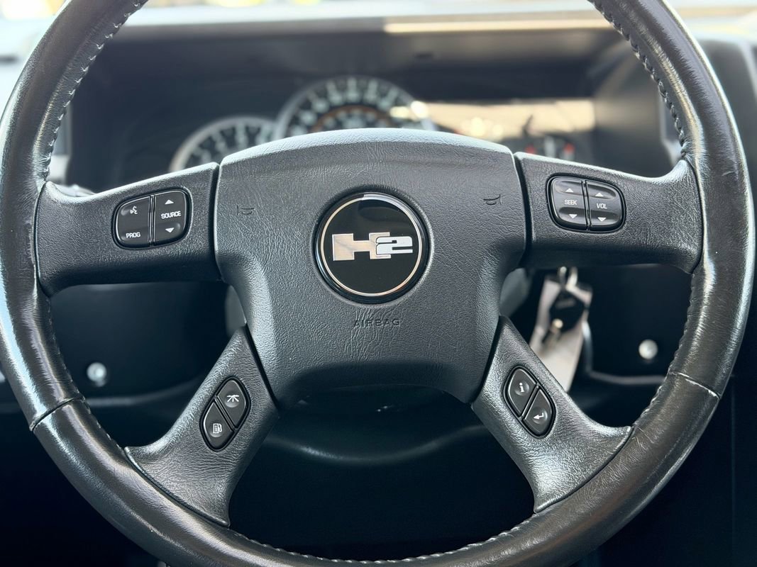 Used 2005 HUMMER H2 w/ Preferred Equipment Group image 39
