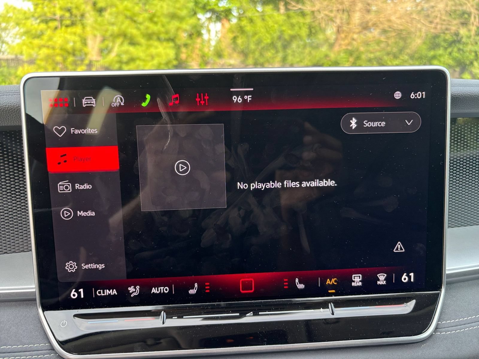 Used 2026 Volkswagen Tiguan SE AWD/4WD image 19