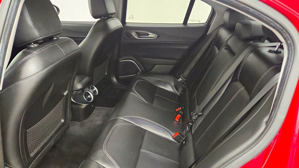 Used 2020 Alfa Romeo Giulia Ti w/ Active Blind Spot Package AWD/4WD image 22