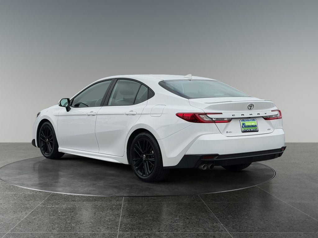Used 2025 Toyota Camry SE FWD image 7