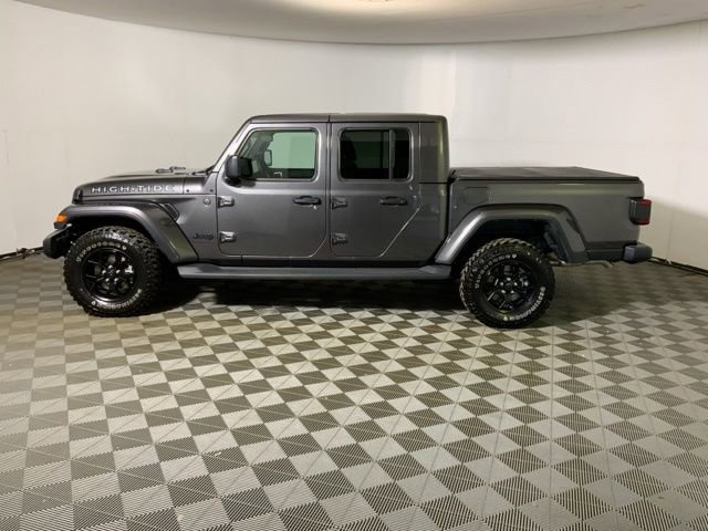 Used 2025 Jeep Gladiator Sport image 13