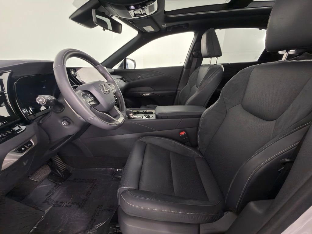Used 2024 Lexus RX 350 AWD image 12