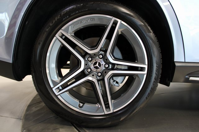Used 2025 Mercedes-Benz GLS 450 4MATIC w/ AMG Line Exterior image 36