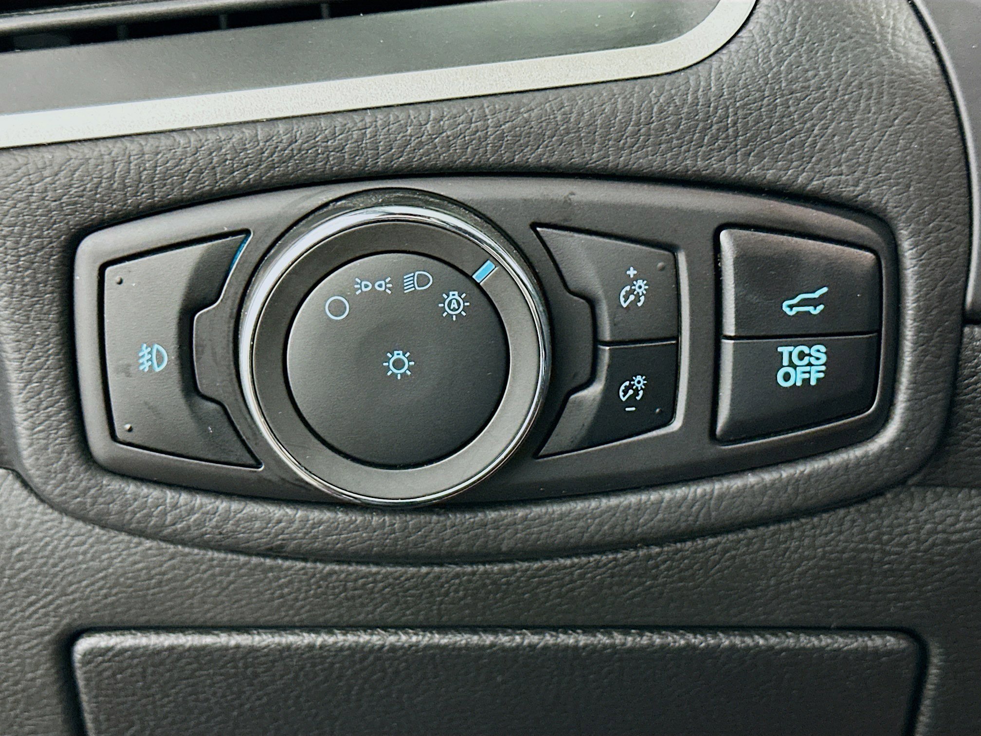 Used 2024 Ford Edge ST-Line image 17