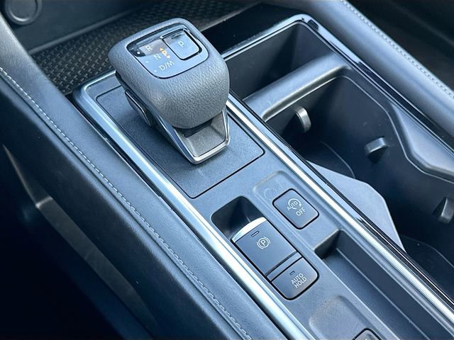 Used 2024 Nissan Pathfinder SV image 16