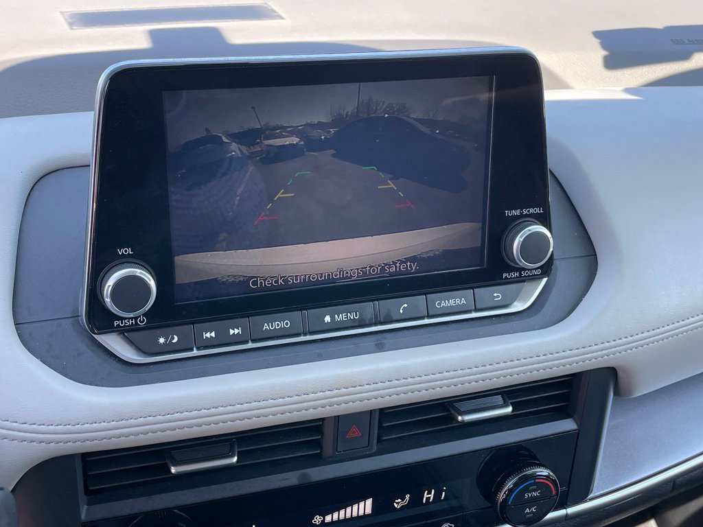 Certified 2025 Nissan Rogue SV AWD/4WD image 14
