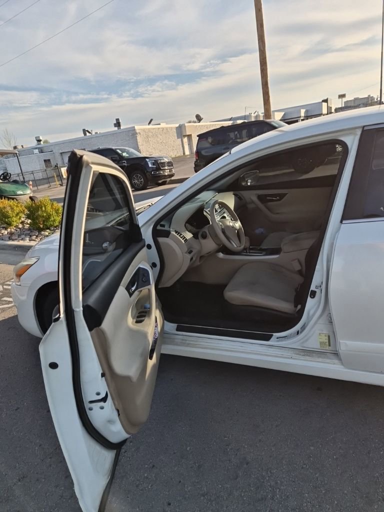 Used 2015 Nissan Altima 2.5 S w/ Power Driver Seat Package image 12