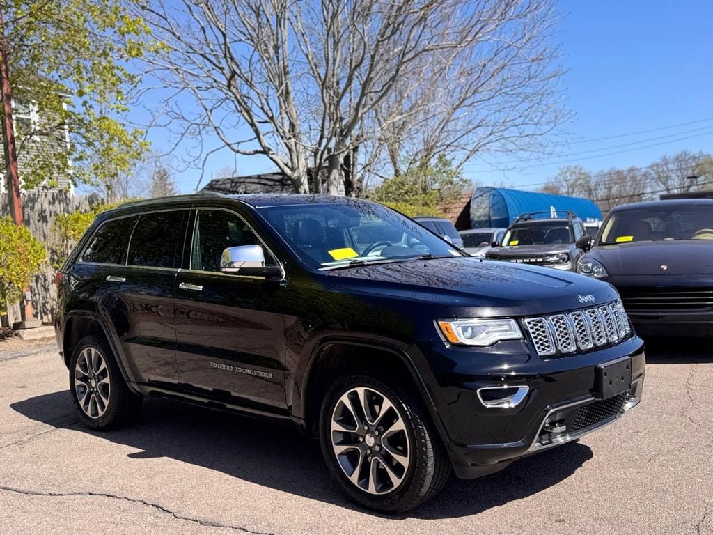 Used 2018 Jeep Grand Cherokee Overland AWD/4WD image 8