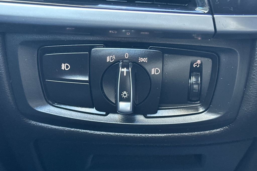 Used 2018 BMW X5 xDrive40e image 31