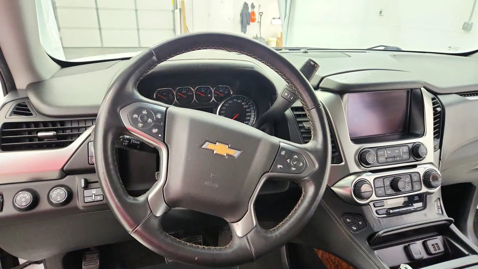 Used 2015 Chevrolet Suburban LTZ image 25