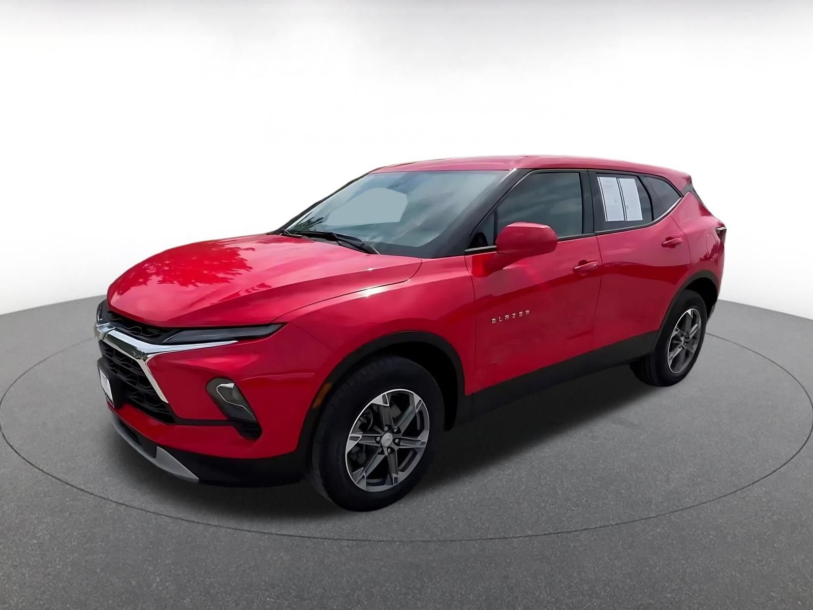 Used 2025 Chevrolet Blazer LT FWD image 7