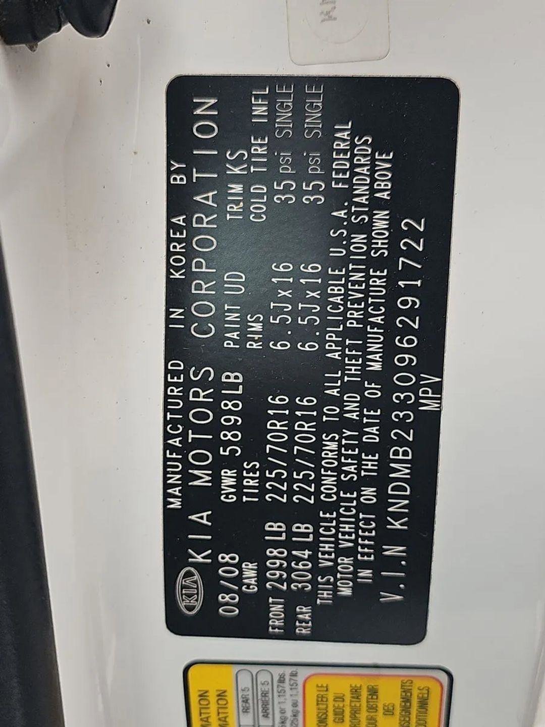 Used 2009 Kia Sedona LX image 22