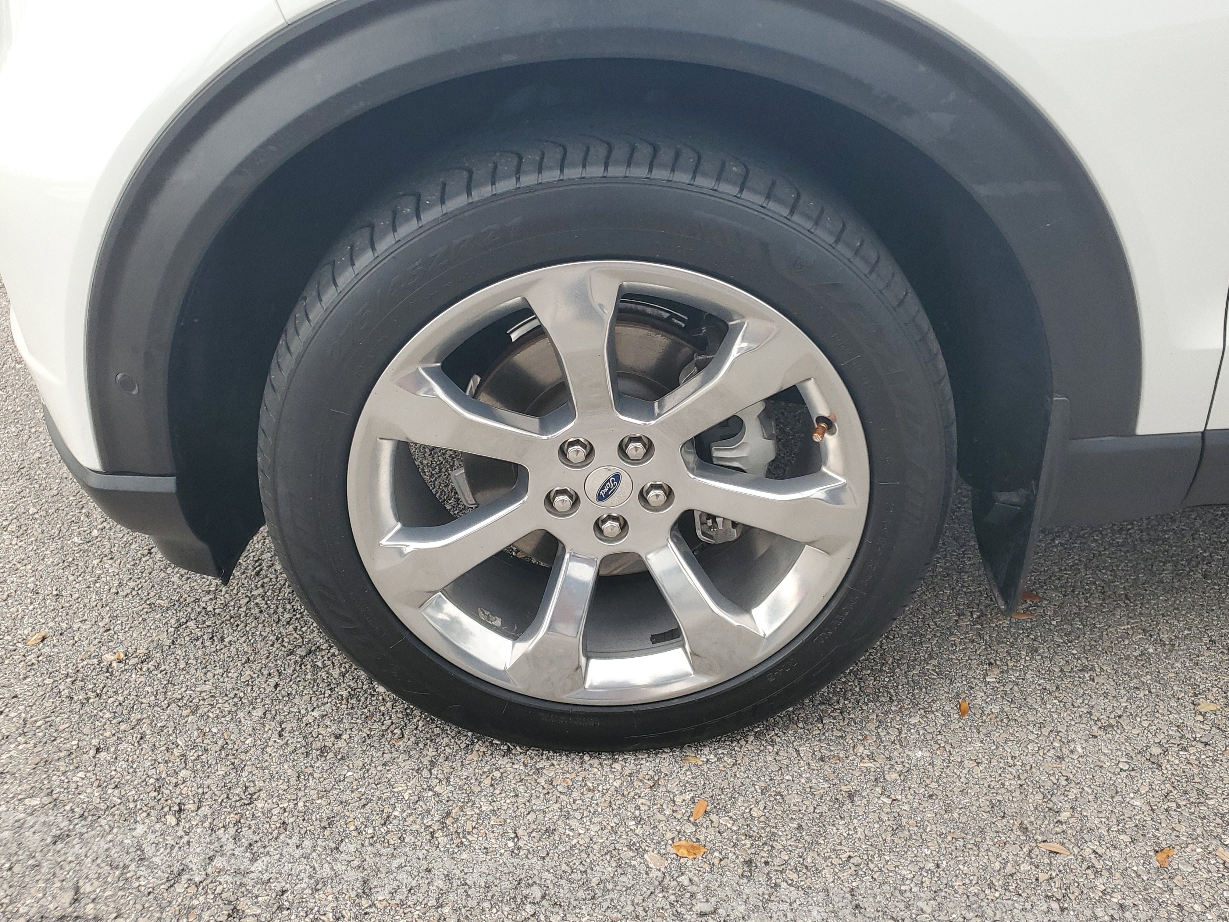 Used 2020 Ford Explorer Platinum w/ Premium Technology Package image 5