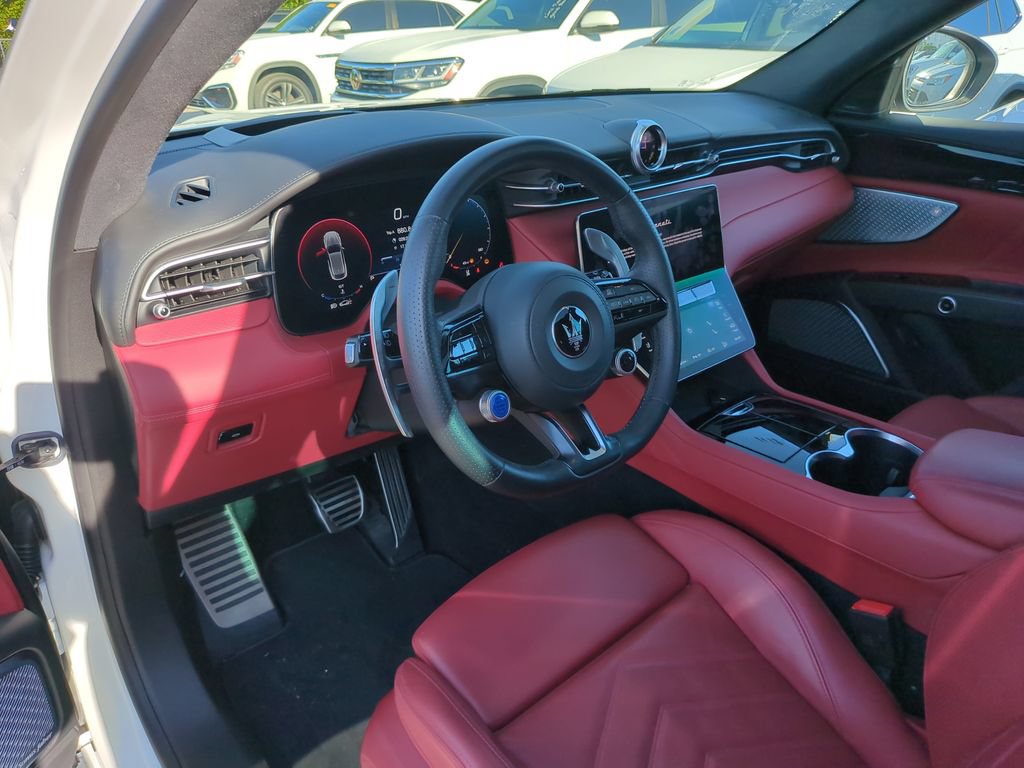 Used 2024 Maserati Grecale Trofeo AWD/4WD image 6