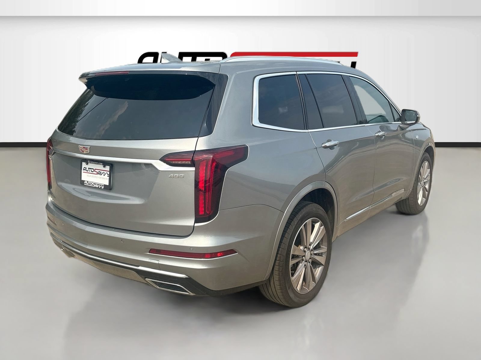 Used 2025 Cadillac XT6 Premium Luxury w/ LPO, Floor Liner Package AWD/4WD image 7