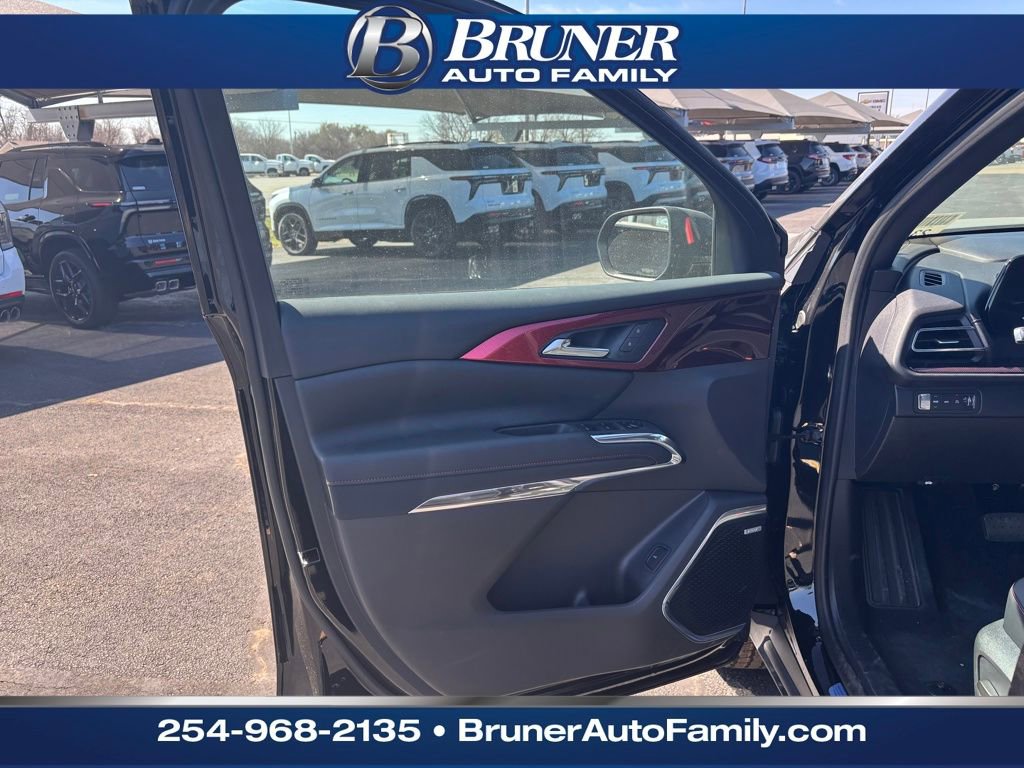 New 2026 Chevrolet Traverse Z71 w/ Enhanced Driving Package image 11