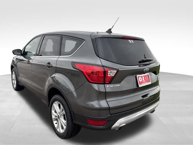 Used 2019 Ford Escape SE FWD image 6