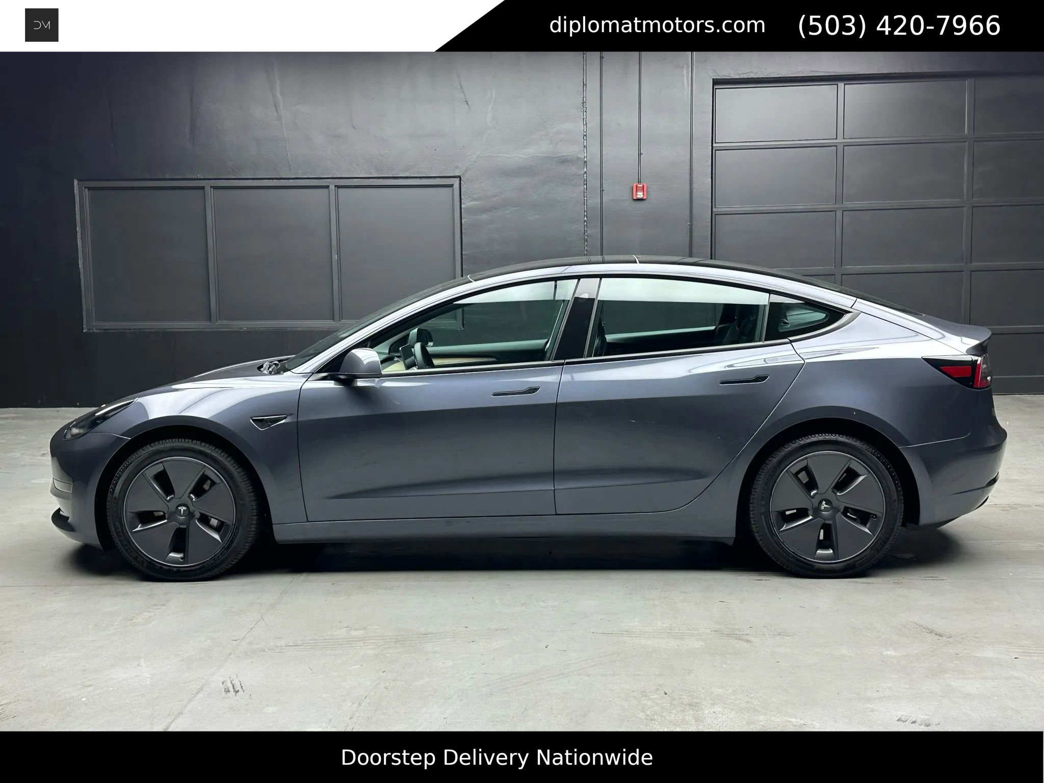 Used 2023 Tesla Model 3 Standard Range image 3