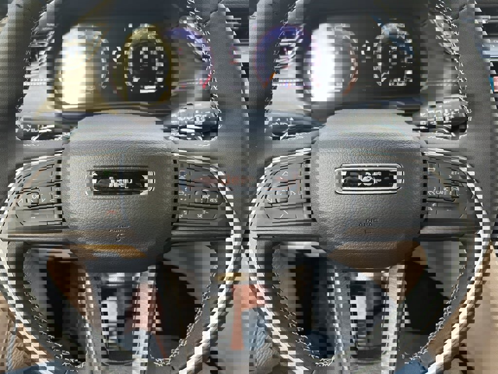 New 2026 Jeep Grand Cherokee Limited w/ Limited Altitude Package image 12