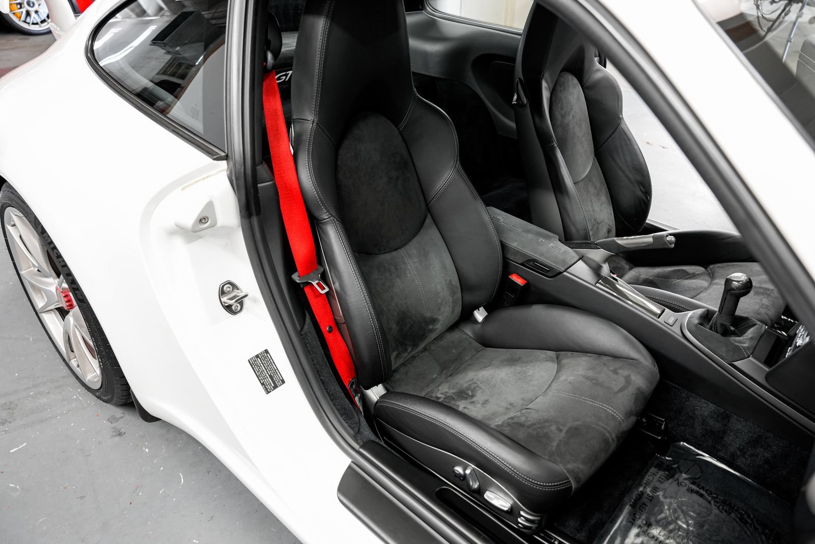 Used 2010 Porsche 911 GT3 RWD image 25
