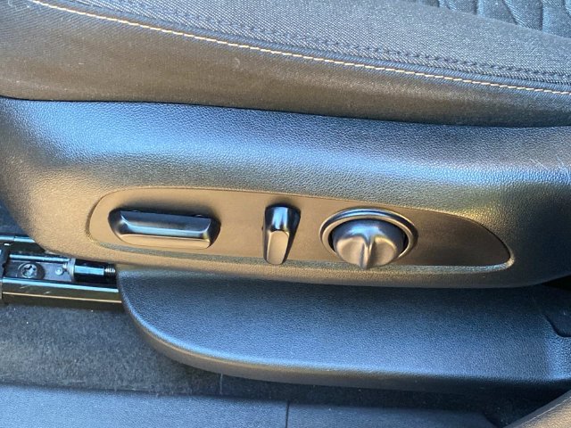 Used 2020 Chevrolet Equinox LT FWD image 15